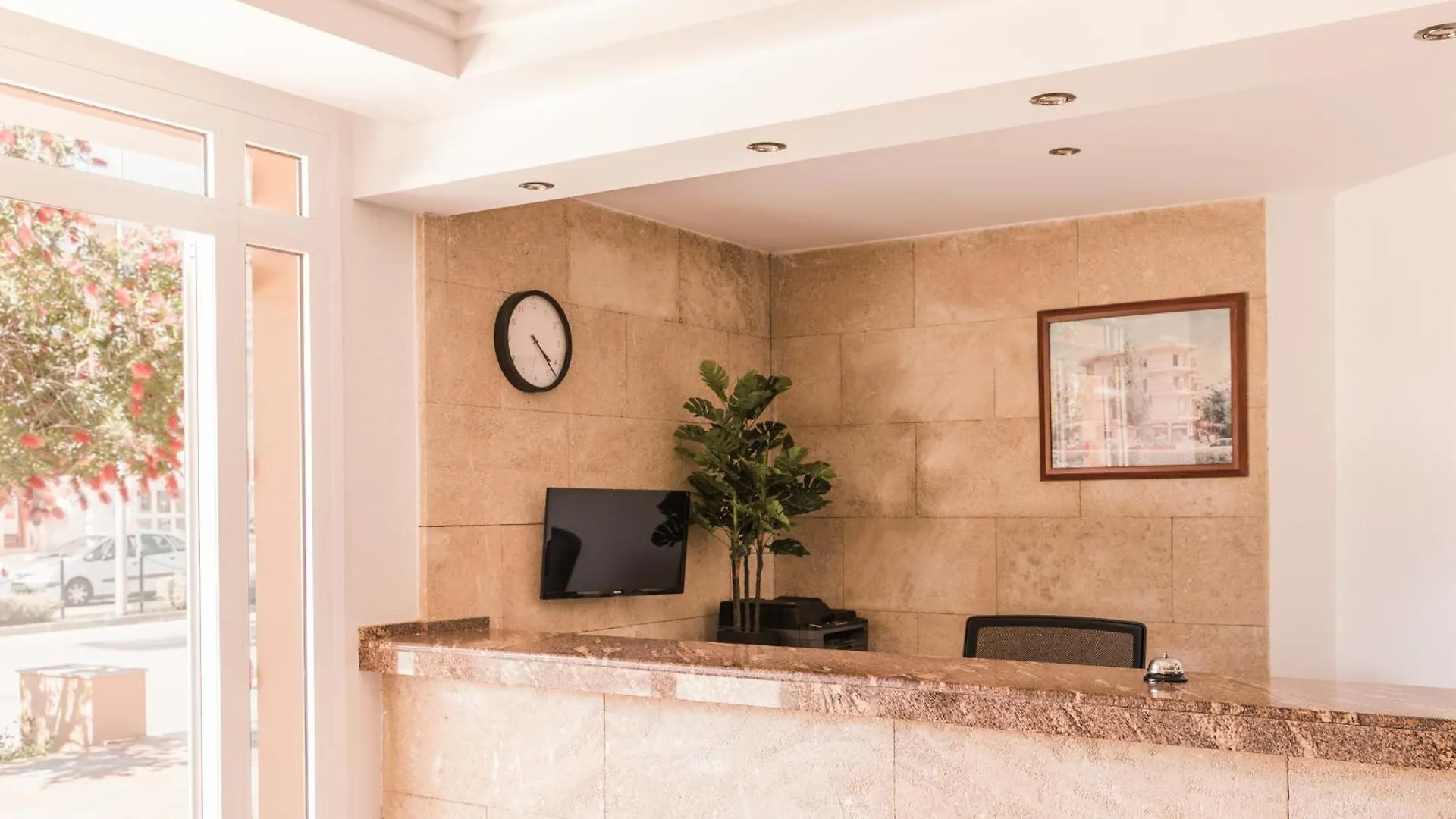 Hotel Golf Beach Santa Ponsa 2*,
