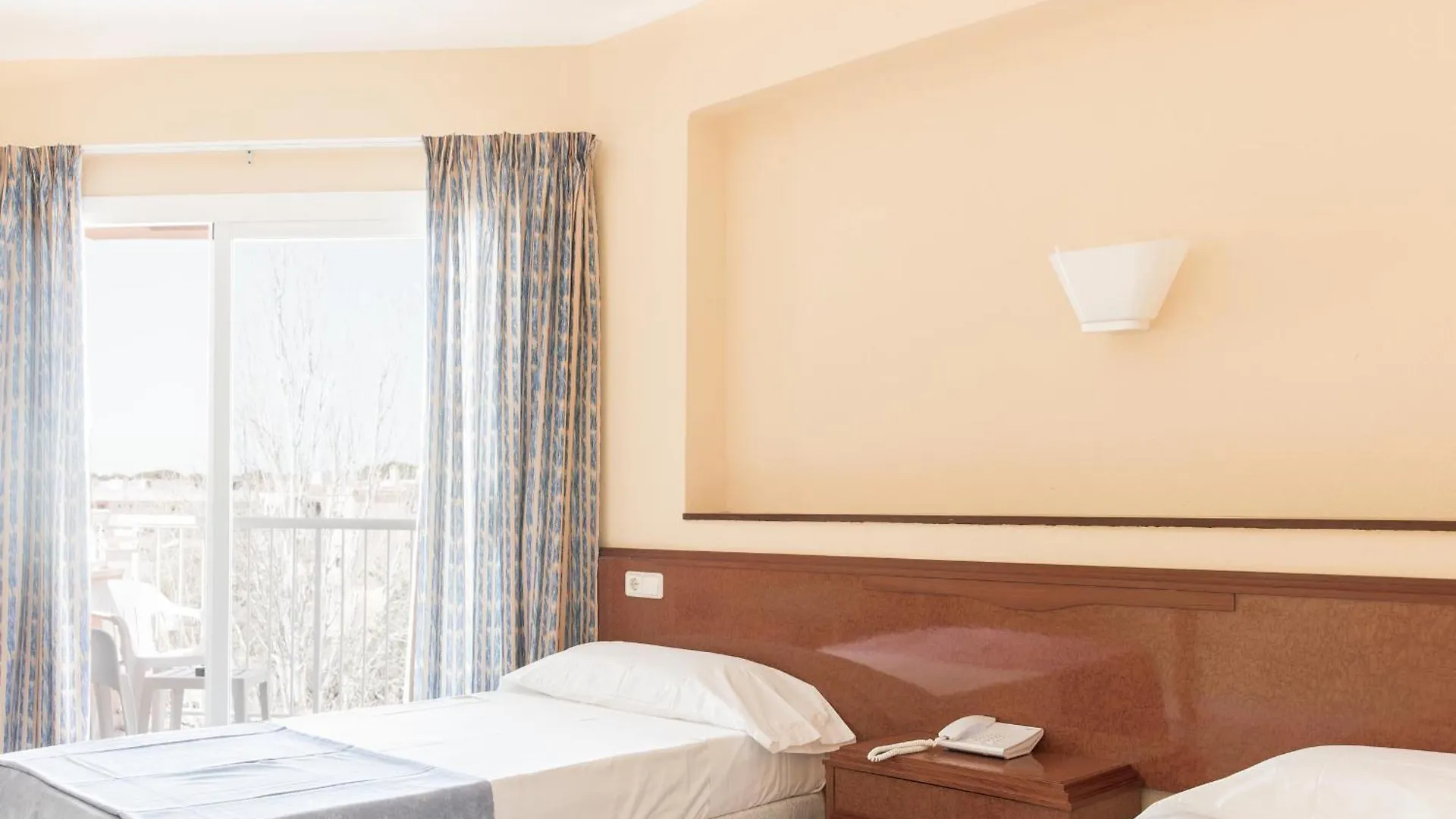 **  Hotel Golf Beach Santa Ponsa Spain