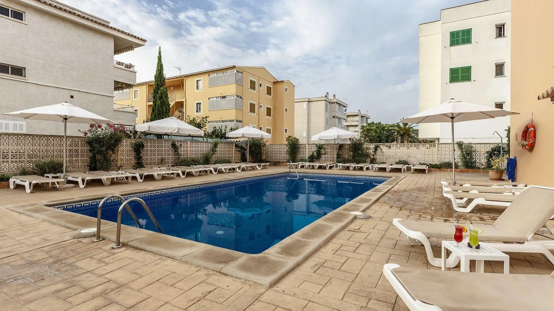 **  Hotel Golf Beach Santa Ponsa Spain